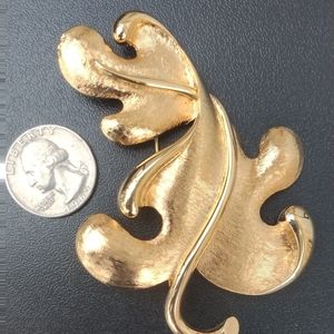 Monet Stamped Leaf Brooch